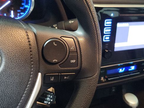 Used 2019 Toyota Corolla LE image 25