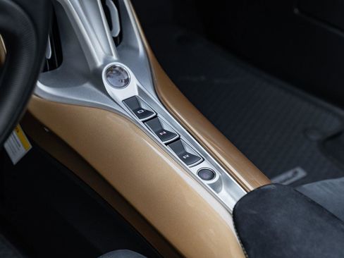 Used 2021 McLaren Elva image 19