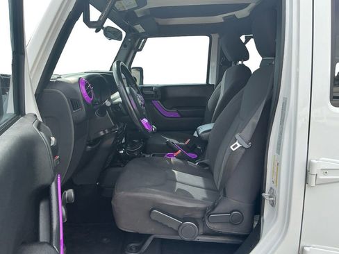 Used 2017 Jeep Wrangler Unlimited Sport w/ Connectivity Group image 14