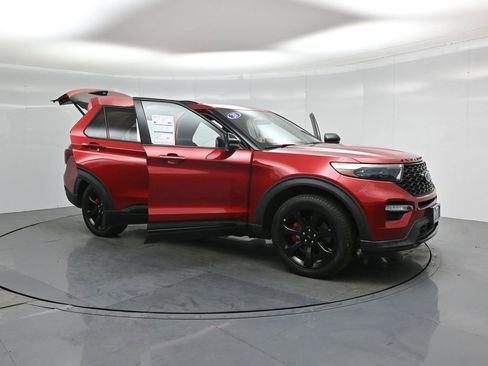 Used 2020 Ford Explorer ST w/ ST Street Pack image 30