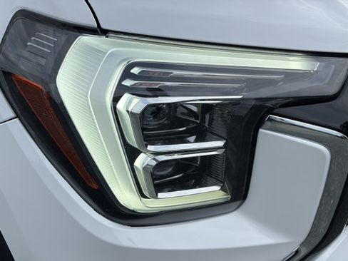Used 2025 GMC Terrain Elevation AWD/4WD image 26