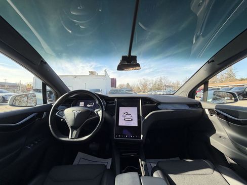 Used 2019 Tesla Model X Long Range image 17