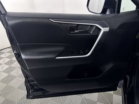 Used 2025 Toyota RAV4 LE AWD/4WD image 23