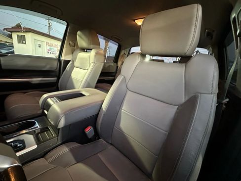 Used 2018 Toyota Tundra Limited image 12