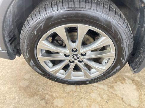 Used 2016 Toyota RAV4 Limited image 26