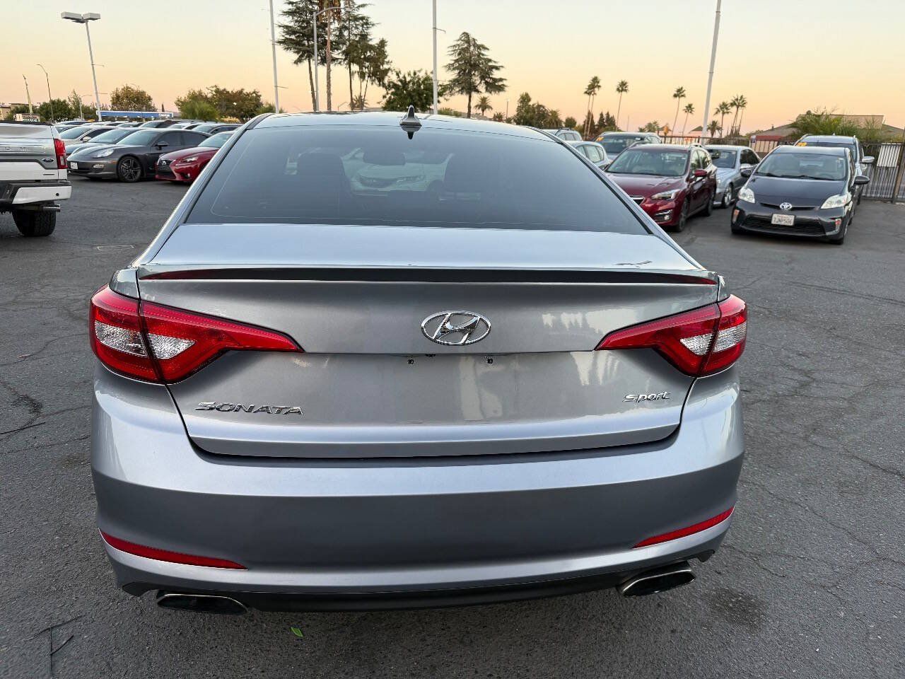 Used 2016 Hyundai Sonata Sport w/ Option Group 1V FWD image 6