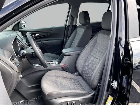 Used 2023 Chevrolet Equinox LT image 26