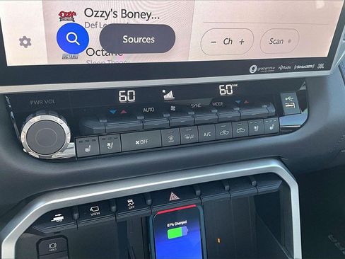 Used 2024 Toyota Tundra Platinum image 22