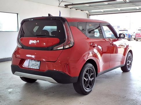 Used 2024 Kia Soul LX w/ Option Group 015 FWD image 16