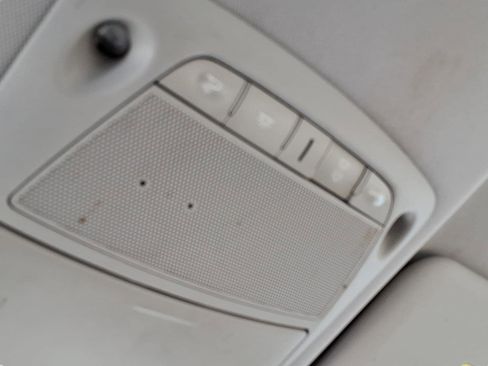 Used 2022 Nissan Rogue Sport SV w/ Technology Package image 18