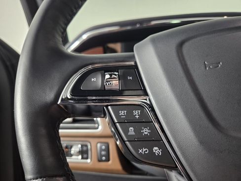 Used 2024 Lincoln Navigator Reserve AWD/4WD image 20