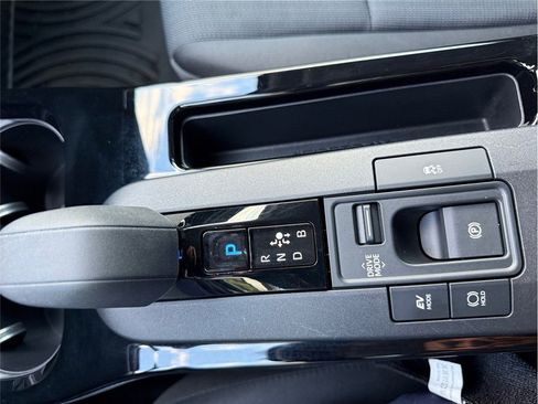 Used 2023 Toyota Prius LE image 24