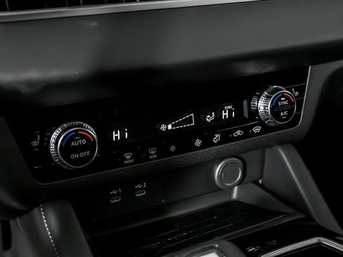 New 2026 Mitsubishi Outlander ES image 24