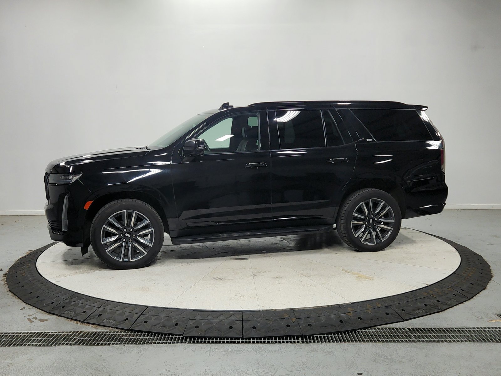 Used 2023 Cadillac Escalade Sport AWD/4WD image 5