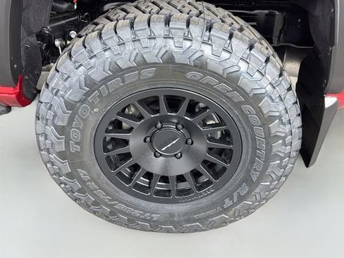New 2026 Toyota 4Runner SR5 AWD/4WD image 30