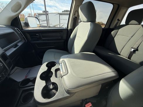 Used 2017 RAM 3500 Tradesman w/ Chrome Appearance Group image 25