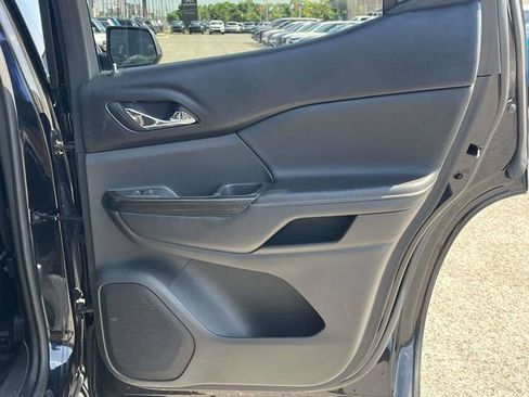 Used 2017 GMC Acadia SLT w/ LPO, Floor Liner Package FWD image 25