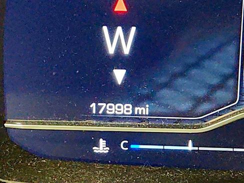 Used 2023 GMC Yukon Denali Ultimate image 15