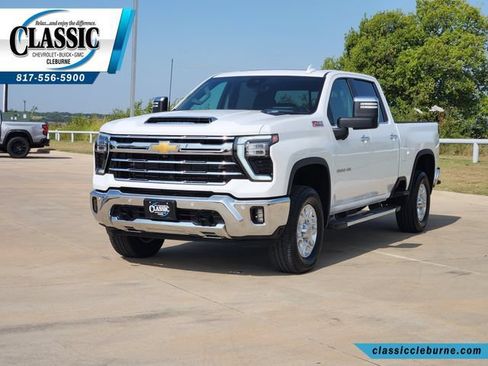 Used 2026 Chevrolet Silverado 2500 LTZ w/ LTZ Premium Package AWD/4WD image 6
