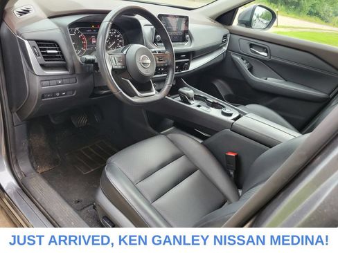 Certified 2023 Nissan Rogue SV w/ SV Premium B Package AWD/4WD image 9