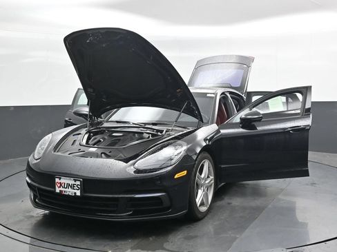 Used 2019 Porsche Panamera 4 AWD/4WD image 53