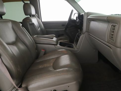 Used 2006 GMC Sierra 2500 SLT w/ Heavy-Duty Power Package image 27