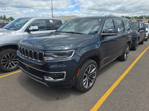 Certified 2024 Jeep Wagoneer Series III w/ Premium Group I AWD/4WD image 2