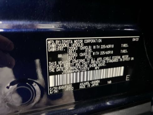 Used 2022 Toyota Venza LE AWD/4WD image 27