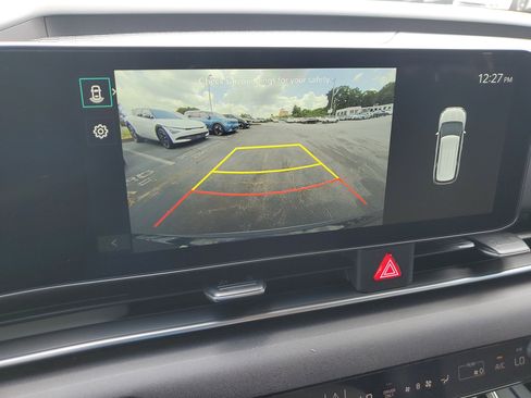 New 2025 Kia Carnival EX image 26