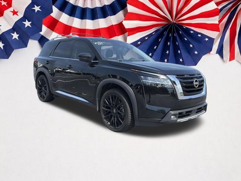 Certified 2022 Nissan Pathfinder Platinum w/ Cargo Package FWD image 30