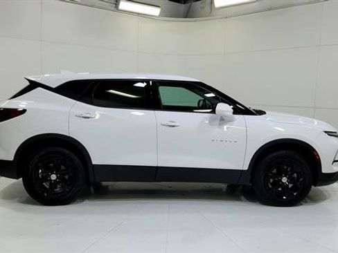Used 2025 Chevrolet Blazer LT FWD image 9