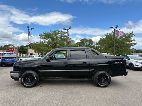 Used 2005 Chevrolet Avalanche Z71 w/ Preferred Equipment Group image 8
