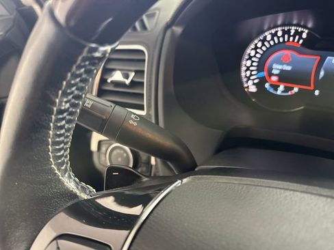 Used 2017 Ford Explorer Platinum image 14