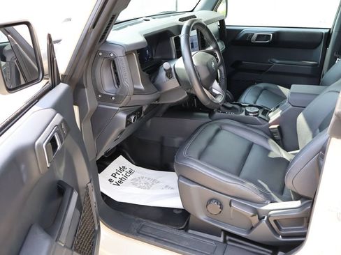 Used 2025 Ford Bronco Badlands AWD/4WD image 18