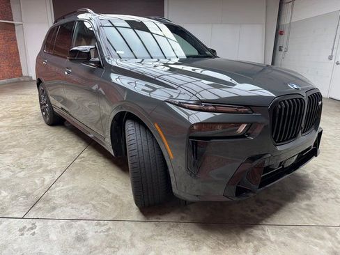 New 2026 BMW X7 M60i image 8