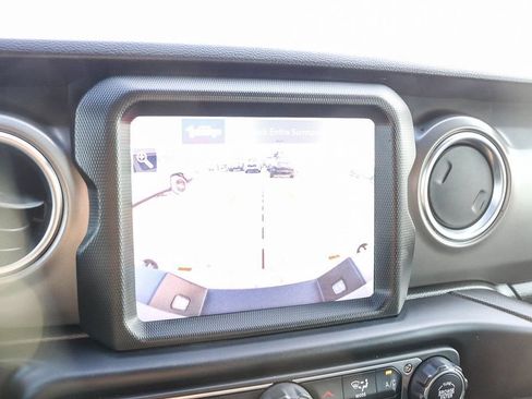 Used 2022 Jeep Gladiator Rubicon w/ Trailer Tow Package AWD/4WD image 27