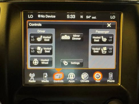 Used 2015 Jeep Grand Cherokee Overland w/ Advanced Technology Group RWD image 18