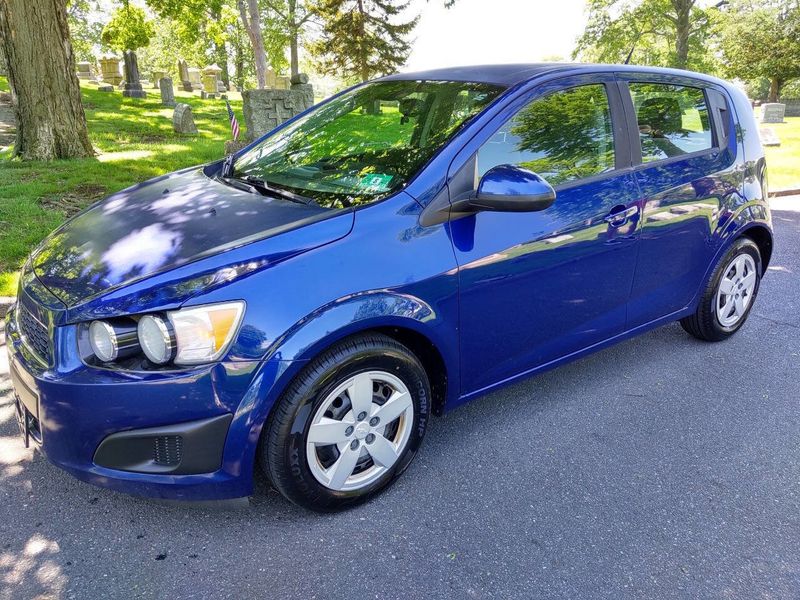 Used 2013 Chevrolet Sonic LS image 1