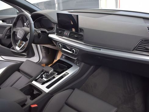 Certified 2025 Audi Q5 2.0T Premium Plus w/ Premium Plus Package image 13