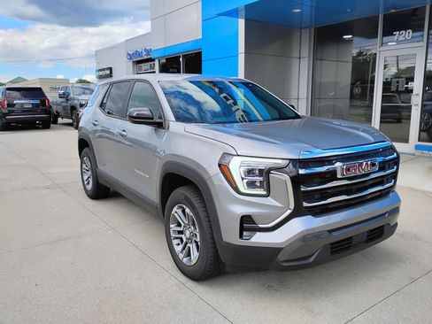 Used 2026 GMC Terrain Elevation AWD/4WD image 3