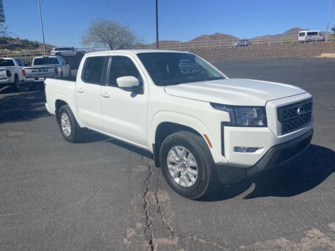 Used 2024 Nissan Frontier SV w/ SV Convenience Package image 5