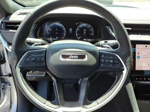 New 2026 Jeep Grand Cherokee L 4WD image 11