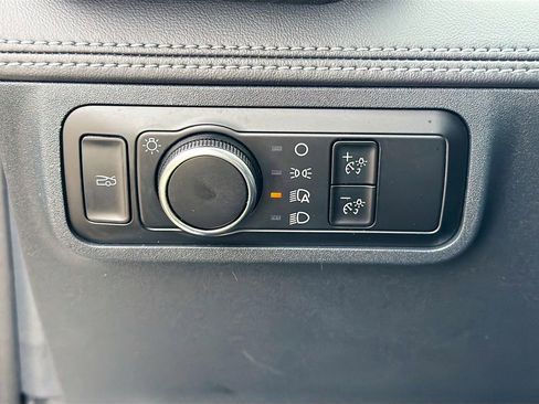 Used 2024 Ford Mustang Premium image 32