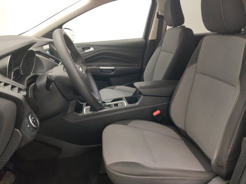 Used 2019 Ford Escape SE FWD image 17