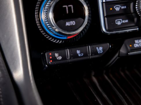 Used 2021 GMC Yukon XL Denali w/ Denali Ultimate Package image 17