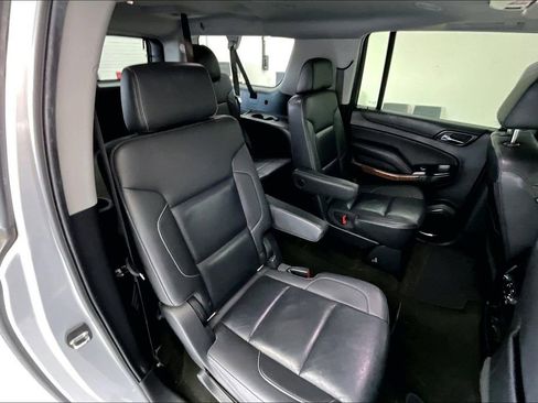 Used 2018 Chevrolet Suburban Premier image 35