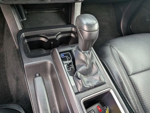 Used 2021 Toyota Tacoma TRD Sport image 32