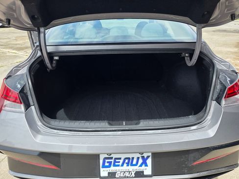 Used 2025 Hyundai Elantra SEL FWD image 6