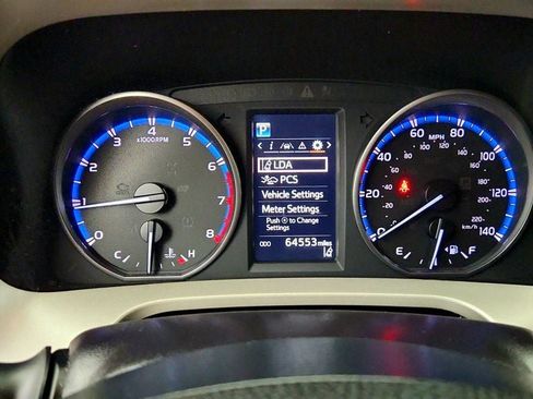 Used 2018 Toyota RAV4 LE w/ All Weather Liner Package AWD/4WD image 14