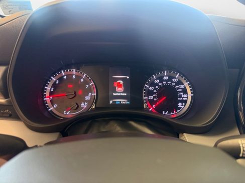 Used 2021 Toyota Highlander LE AWD/4WD image 14